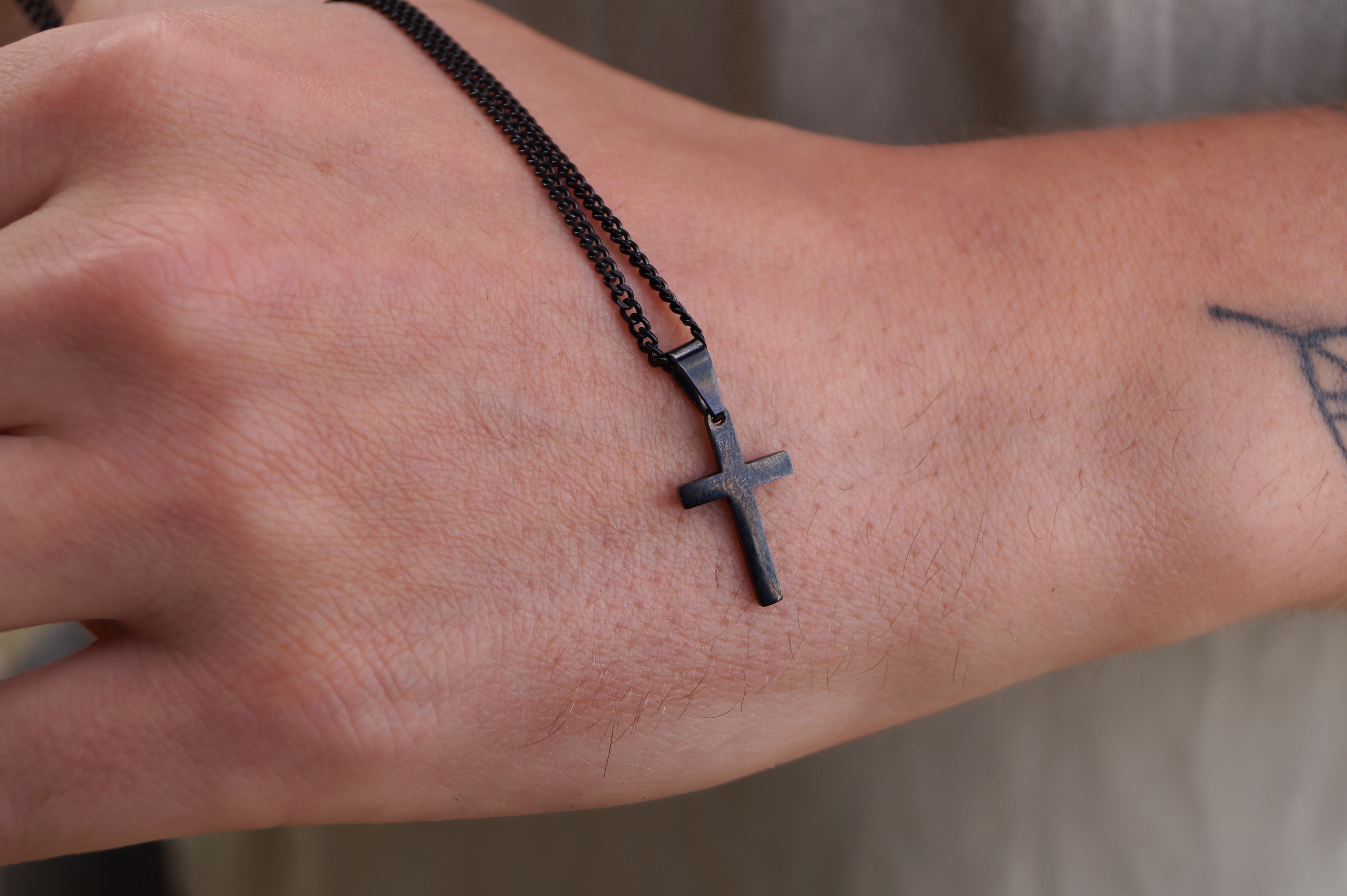 Surfer Necklace -Black Cross